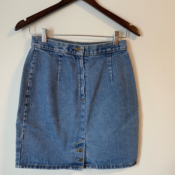Vintage Guess Denim Mini Skirt - Picture 3 of 6